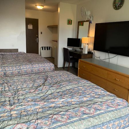 Providence Place Inn Port Hardy Bagian luar foto