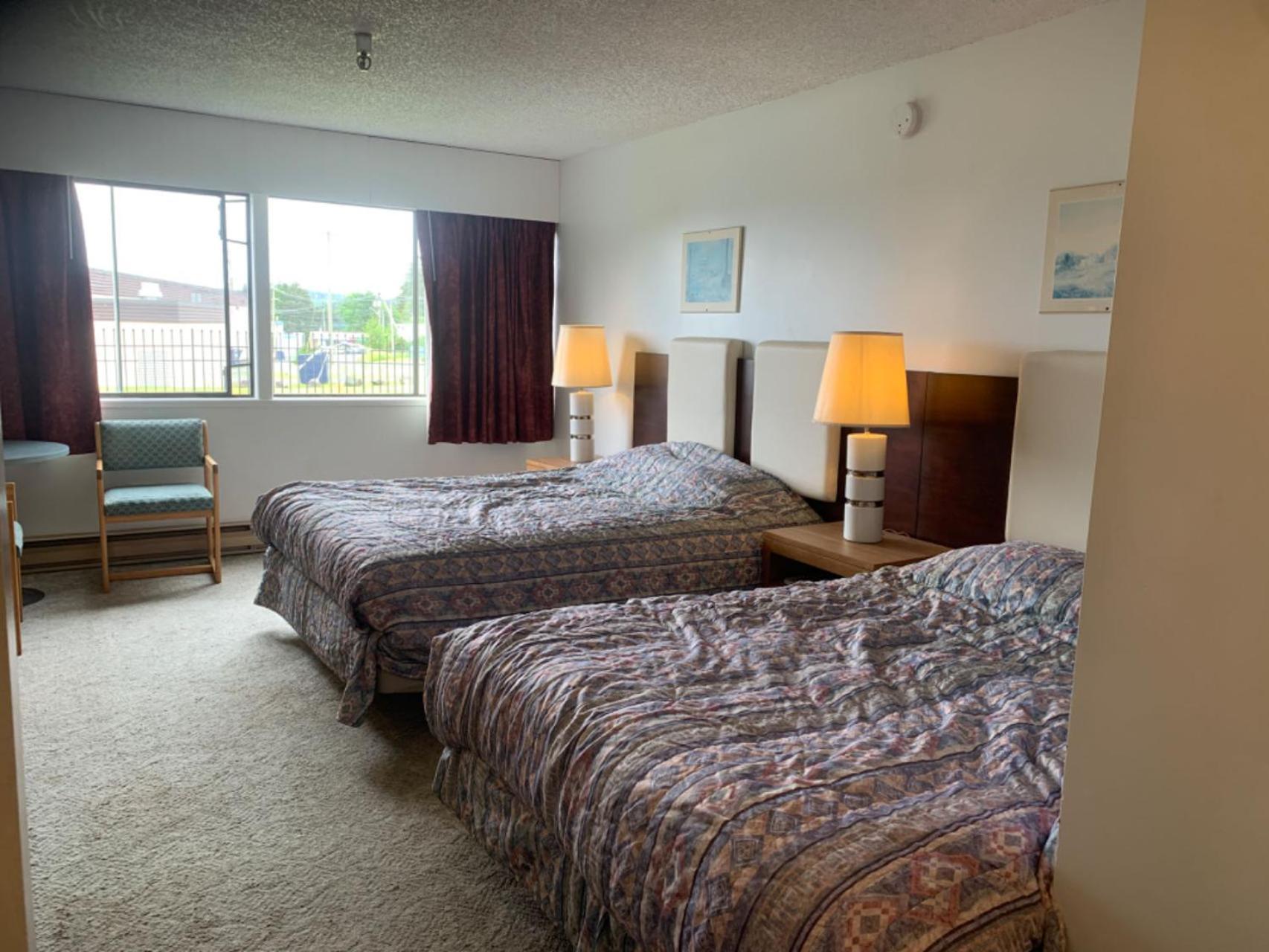 Providence Place Inn Port Hardy Bagian luar foto