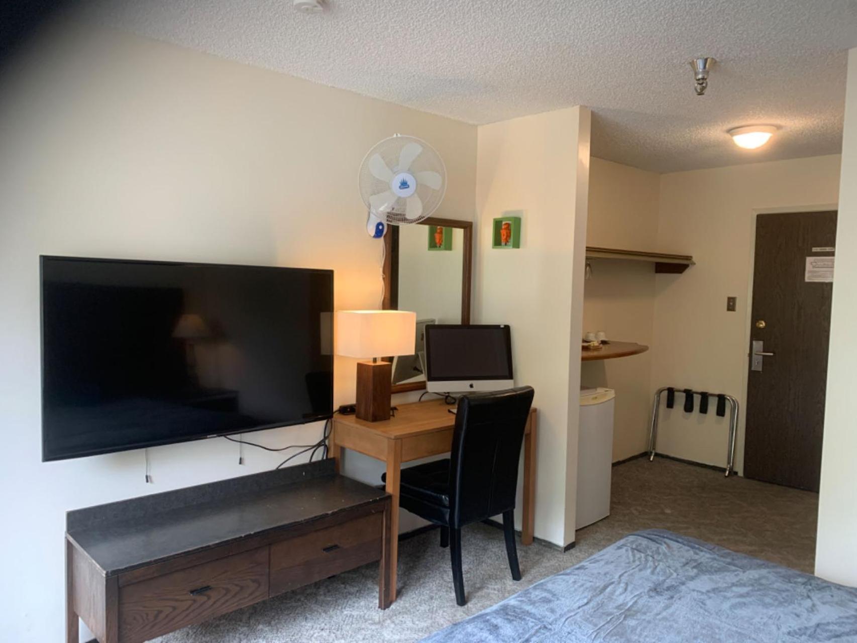 Providence Place Inn Port Hardy Bagian luar foto