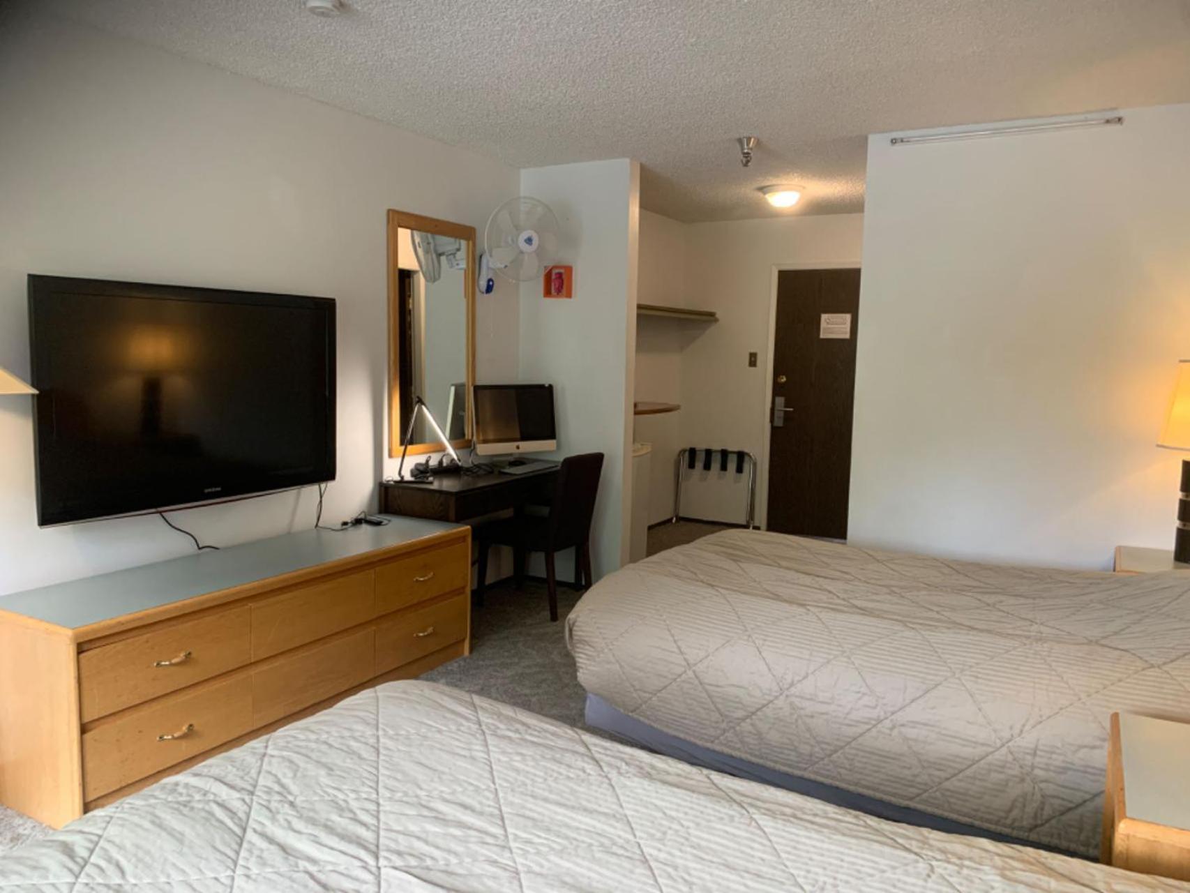 Providence Place Inn Port Hardy Bagian luar foto